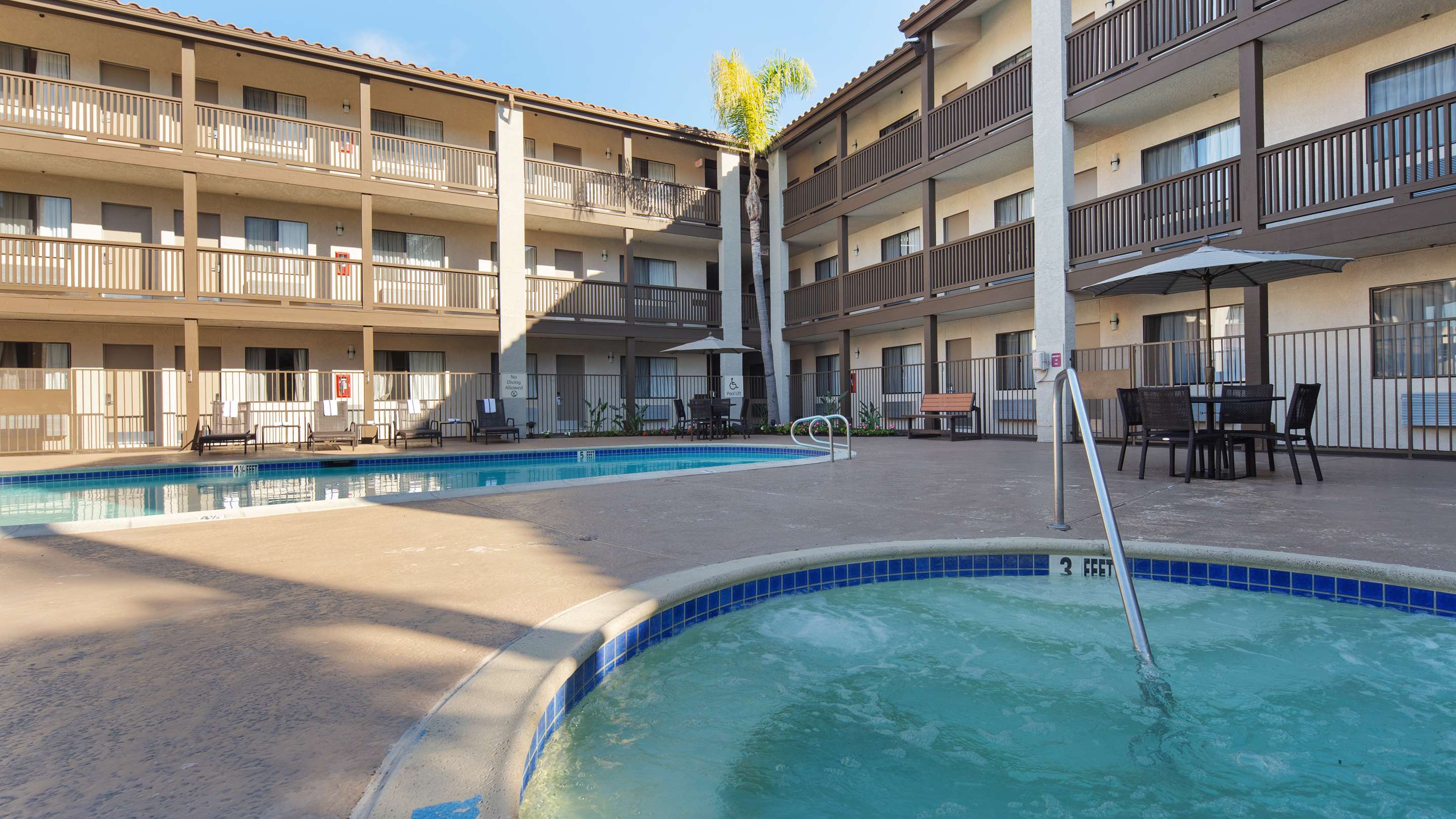 Best Western Carlsbad by The Sea