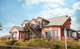 Taean (Anmyeondo) Time Travel Pension