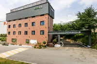 Cheonan Botanic Hoteles cerca de Cheonan Hong Dae Yong Science Museum