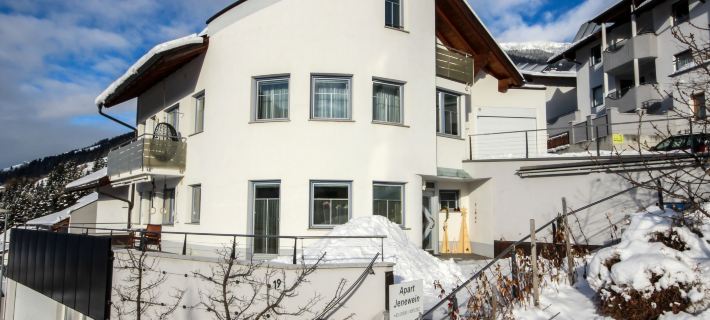 Jenewein Hoteles en Fließ