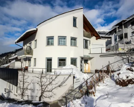 Jenewein Hoteles en Fließ