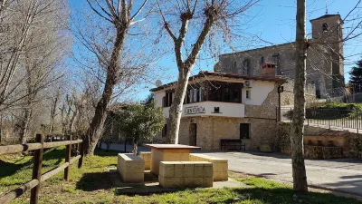 Apartamentos Fuentevieja Hôtels à : Arbancon