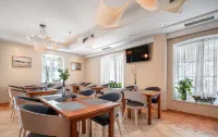 Heritage Hotel Tisno Hotels in Муртер
