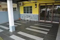 H&H 2 【Karaoke•16 pax•Game•Landed House】by Sakura Homestay