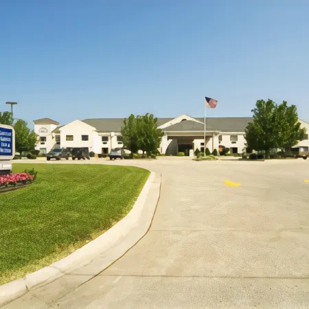 Best Western Locust Grove Inn  Suites