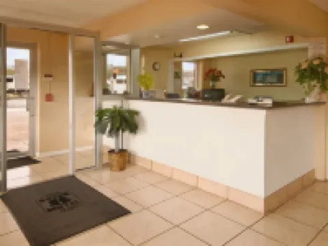 Super 8 by Wyndham Jasper Hotels in Walker County