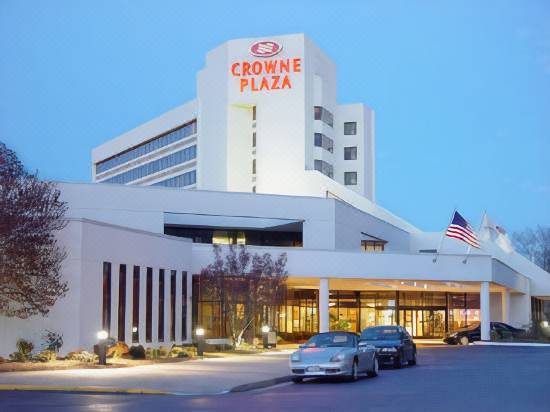 Crowne Plaza Hotel Virginia Beach Norfolk Reviews For 4 Star Hotels In Virginia Beach Trip Com