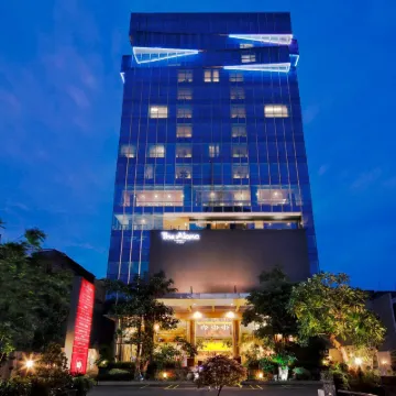 The Alana Surabaya Hotel berhampiran Stesen Wonokromo