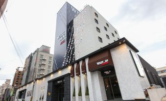 West in Hotel Yeosu