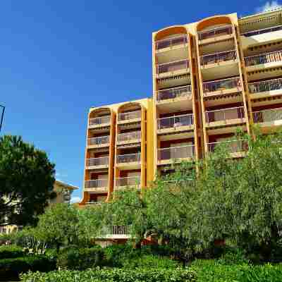 Le Capitole Hotel Exterior