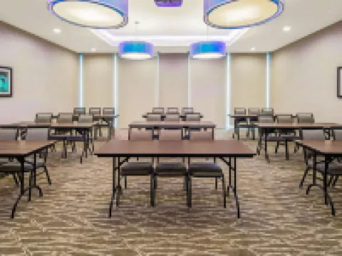 La Quinta Inn & Suites by Wyndham McAllen la Plaza Mall マッカレンのホテル