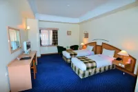 Pars Hotel Shiraz 쉬라즈 호텔