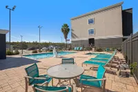 La Quinta Inn & Suites by Wyndham Pasadena North Hotels in Pasadena