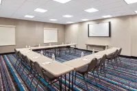 La Quinta Inn & Suites by Wyndham Pasadena North Hotels in Pasadena