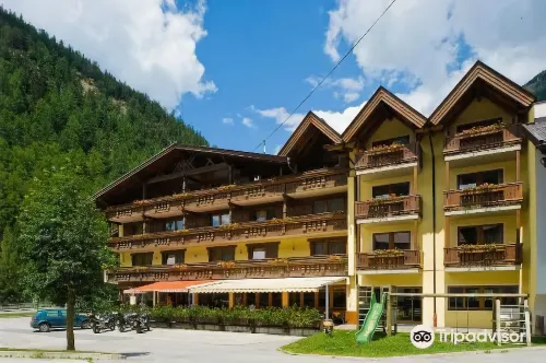 Hotel Neue Post - parking