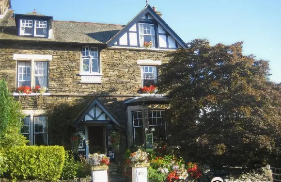 德納哈斯特賓館