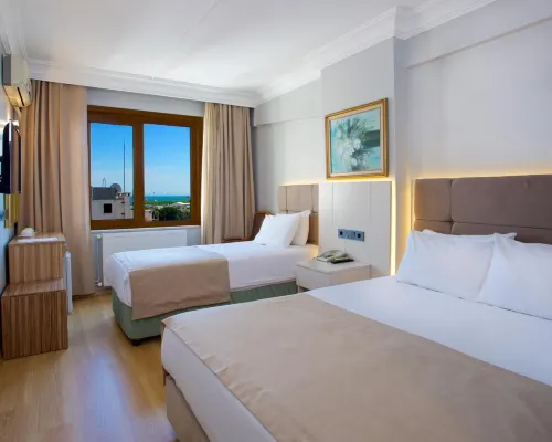 Grand Ant Hotel Hotels near Marmaray Yenikapi
