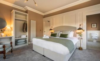 Creighton Hotel