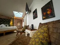 Mama Souiri Hotel - موقف سيارات