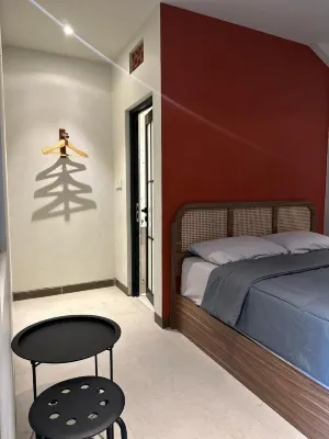 Cana House Coffee & Stay Hotels in Gondomanan