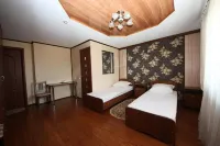 Guesthouse Iris Hotels near Nadezhda Kurchenko's National Museum