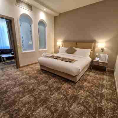 Gloria Hotel and Suites Rooms