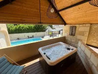 Cave Auger la Maison d'Hôtes Hotels in Benais