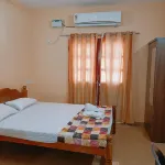 Jerry's Holiday Home Hotels in Бамболим