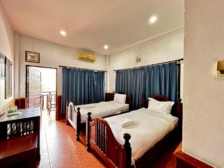 Domon Riverside Hotel Отели в г. Ванг Вьенг