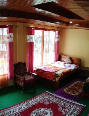 Sandeep Homestay Hotels near Chitrey Waterfall
