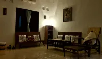 Relic Room House of Plants Hotels in Singosari