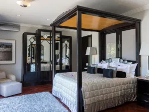 No5 Boutique Art Hotel by Mantis