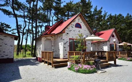 Gochang Merpang Pension Отели рядом с достопримечательностью «Chan Yun Temple»