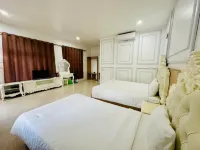 Ruby Star Quynh Resort Quynh Luu District 호텔