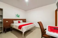 RedDoorz @ Aldos Villa Silangit Hotels in Simangulampe