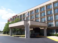 Hampton Inn Chicago/Gurnee Hotels near Revolution