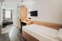 費希特飯店及小酒館