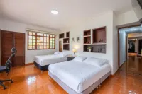 Hotel Chalet El Castillo by Majuva Hotels near El Eden International Airport