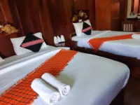 Mitkhoonyoum Hotel Hotels in Mae La Noi