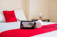 RedDoorz Near Parit Indah Pekanbaru Hotels in Siak Hulu