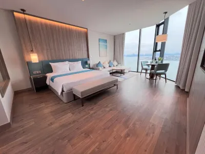 A la Carte Hạ Long Bay - Tầng Cao, View biển
