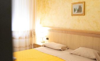 Mannu Hotel