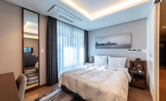 Haeundae H Stay Hotel