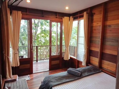 ห้องพักมาตรฐานพร้อมพัดลม(เตียงใหญ่)