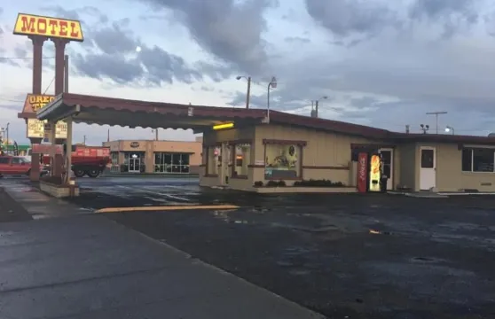 俄勒岡小道汽車旅館