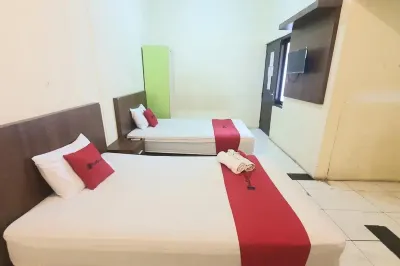 RedDoorz near Universitas PGRI Kanjuruhan Hotel dekat Pantai Bangsong