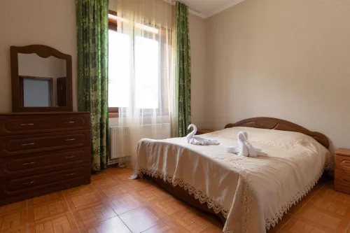 Korona Dombaj Hotel