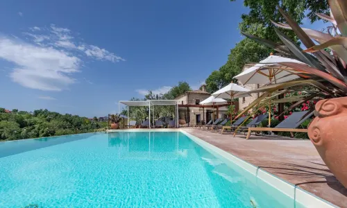 Borgo Baccile by Vini Fantini