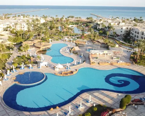 Regency Plaza Aqua Park and Spa Resort Hotels near La Strada Mall