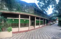 Pan Hill Hotel - موقف سيارات